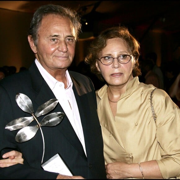Roger Hanin et sa soeur à Saint-Tropez, en 2005.