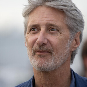 Antoine de Caunes en visite au festival Solidays 2022 à l'hippodrome ParisLongchamp le 26 juin 2022. © Jeremy Melloul/Bestimage