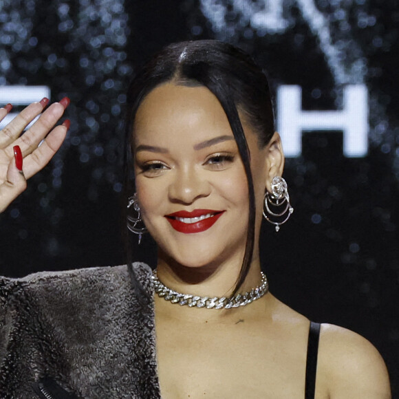 Rihanna en conférence de presse en marge du Super Bowl. Photo de John Angelillo/UPI/ABACAPRESS.COM