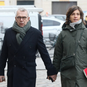 Philippe Torreton et sa femme Elsa Boublil - Obsèques de Philippe Tesson en l'église Saint-Germain-des-Prés à Paris, le 10 février 2023. © Christophe Clovis / Bestimage