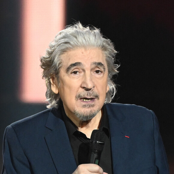 Serge Lama (Victoire d'honneur) lors de la 38ème cérémonie des Victoires de la musique à la Seine musicale de Boulogne-Billancourt, France, le 10 février 2023. © Coadic Guirec/Bestimage 