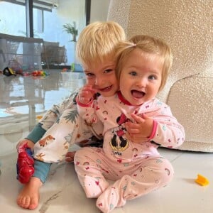 Maylone et sa soeur Leewane - Les enfants de Jessica Thivenin et Thibault Garcia