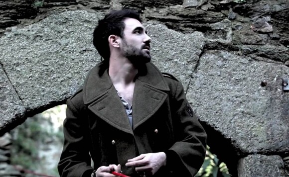 François Raoult (finaliste de Nouvelle Star) dans le clip finistérien de Aux Frais des Quatre Saisons, premier extrait de son album Toujours plus loin.