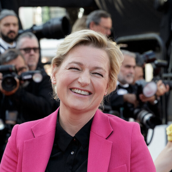 Anne-Élisabeth Lemoine - Montée des marches du film "Hors Normes" pour la clôture du 72ème Festival International du Film de Cannes. Le 25 mai 2019 © Jacovides-Moreau / Bestimage  Red carpet for the movie "Hors Normes" during the 72nd Cannes International Film festival. On may 25th 2019 