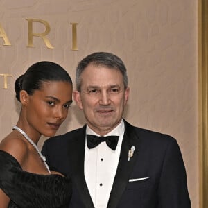 Venue sans son mari Vincent Cassel, elle a posé avec Lelio Gavazza, président de la maison qui organisait l'exposition "Bulgari Serpenti : 75 Years of Infinite Tales" à Madrid.
Tina Kunakey et Lelio Gavazza - Inauguration de l'exposition "Bulgari Serpenti : 75 Years of Infinite Tales" au Musée Thyssen-Bornemisza à Madrid. Le 16 février 2023