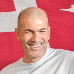 Zinedine Zidane est le nouvel ambassadeur Alpine F1 Team.
Zinedine Zidane lors de la lecture de la dictée ELA aux élèves de la 6ème F du collège Henri Barnier à Marseille. Le texte de la dictée est de Mohamed Mbougar SARR, "L'étoile qui n'avait pas sommeil", lauréat du Prix Goncourt.