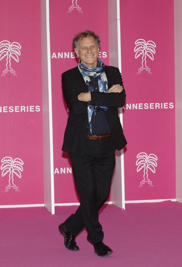 Charles Berling - 5e saison du festival International des Séries "Canneseries" à Cannes, France, le 3 avril 2022. © Denis Guignebourg/Bestimage
