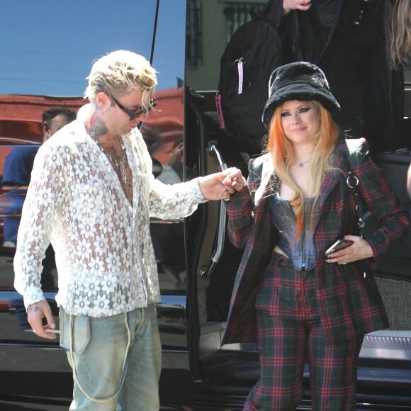 Après avoir travaillé ensemble en 2021, ils s'étaient fiancés il y a moins d'un an.
Exclusif - Avril Lavigne va déjeuner avec Mod Sun après avoir reçu son étoile sur le Hollywood Walk of Fame à Los Angeles le 31 aout 2022.