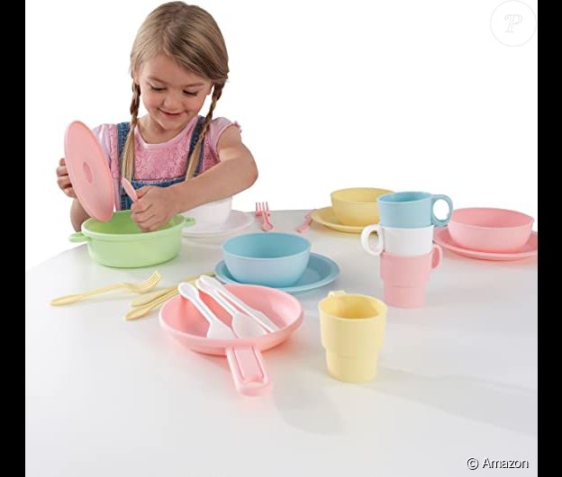 Votre petit va pouvoir servir tous les plats qu'il souhaite avec cet ensemble batterie de cuisine KidKraft