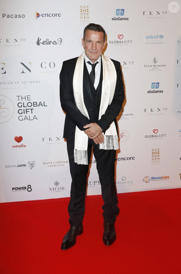 Benjamin Castaldi - Photocall de la 10ème édition du "Global Gift Gala 2021" à l'hôtel Four Seasons Hotel George V à Paris le 30 octobre 2021.