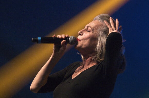 Lio - Les chanteurs de la tournée, les années 80, en concert au Phare à Chambéry le 25 novembre 2022.