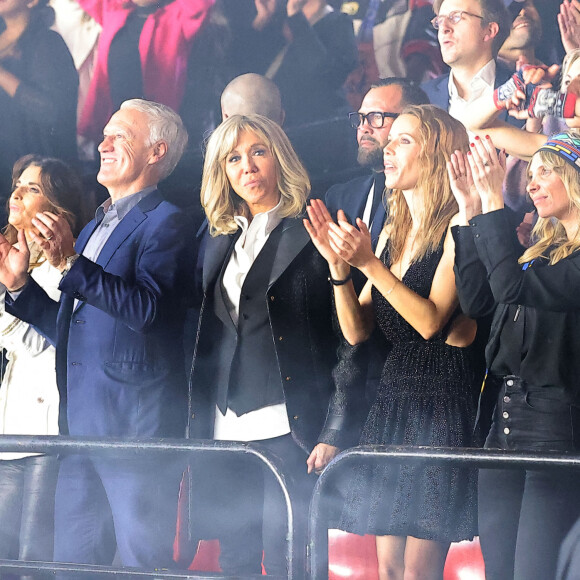 Exclusif - Claude et son mari Didier Deschamps, Brigitte Macron, ses filles Tiphaine et Laurence Auzière - Personnalités lors de l'enregistrement de l'émission "Le gala des Pièces Jaunes, le concert événement" au Zenith de Paris, et diffusée le 28 janvier sur France 2. Le 25 janvier 2023 © Dominique Jacovides / Bestimage 