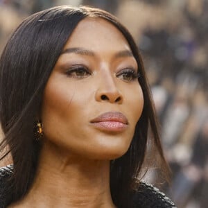 Un événement particulièrement attendu et plébiscité par les stars.
Naomi Campbell au défilé Off-White prêt-à-porter automne-hiver 2023/2024 lors de la Fashion Week de Paris (PFW), à Paris, France, le 2 mars 2023.