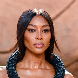 Naomi Campbell au défilé Off-White prêt-à-porter automne-hiver 2023/2024 lors de la Fashion Week de Paris (PFW), à Paris, France, le 2 mars 2023.