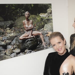 Exclusif - Sylvie Castioni, Clotilde Courau - Vernissage de l'exposition "Amazones" de la photographe Sylvie Castioni à la galerie Duret à Paris. Le 2 mars 2023 © Jack Tribeca / Bestimage 