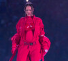 Rihanna fait le show pendant la mi-temps du Super Bowl et annonce sa deuxième grossesse, le 12 février 2023.