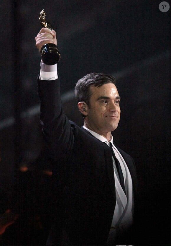 Robbie Williams triomphe aux Brit Awards, à Londres, le 17 février 2010 !