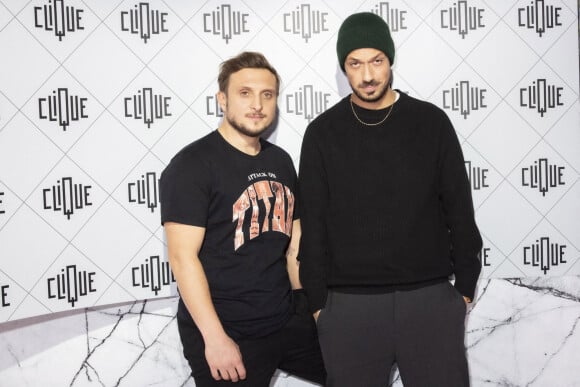 Le duo McFly & Carlito, c'est fini ! Du moins pour l'instant ! 
Exclusif - McFly (David Coscas) et Carlito (Raphaël Carlier) en backstage de l'enregistrement de l'émission Clique, présentée par M.Achour et diffusée sur Canal+ à 12h45, à Paris, France. © Jack Tribeca/Bestimage 