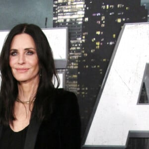 La star de "Friends" était venue assister à l'avant-première de "Scream 6", film très attendu dans lequel elle incarne Gale Weathers.
Courteney Cox à la première du film "Scream VI" à New York, le 6 mars 2023. 
