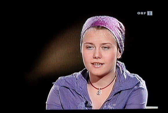 Natascha Kampusch en 2006 à Vienne - Première interview de la jeune femme après avoir été gardée captive par Wolfgang Priklopil pendant huit ans.