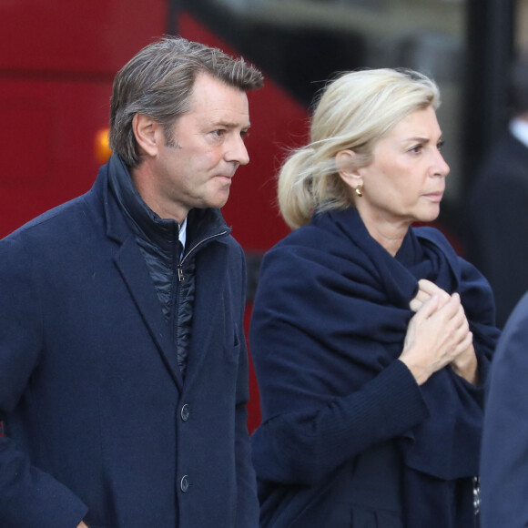 François Baroin et sa compagne Michèle Laroque - Arrivées en l'église Saint-Sulpice pour les obsèques de l'ancien président de la République Jacques Chirac à Paris. Un service solennel sera présidé par le président de la République. Le 30 septembre 2019 © Dominique Jacovides / Bestimage