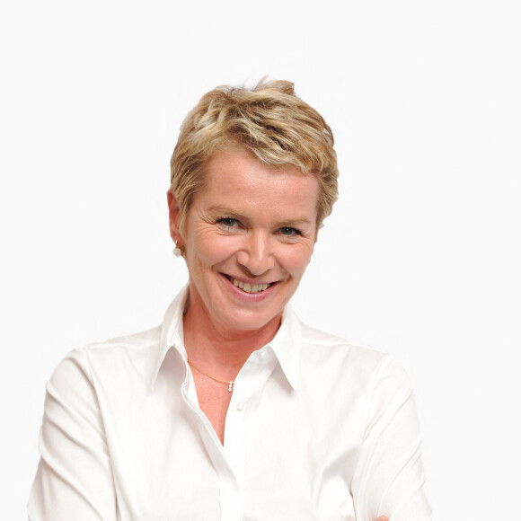 ELISE LUCET - CONFERENCE DE PRESSE DE RENTREE DE LA CHAINE FRANCE 2 AU THEATRE DU ROND POINT . © Guillaume Gaffiot /Bestimage