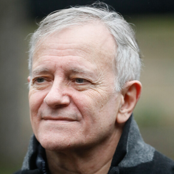 Francis Huster s'est confié sur son rôle de papa, avouant ne pas avoir de rapport "père-fille".
Semi-Exclusif - Francis Huster - Arrivées à l'enregistrement de l'émission "Vivement Dimanche" au Studio Gabriel à Paris, présentée par M.Drucker © Christophe Clovis / Bestimage