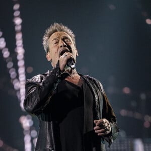 Exclusif - Florent Pagny - Concert hommage à Johnny Hallyday "Que je t'aime" à l'AccorHotels Arena Paris Bercy à Paris. Le 14 septembre 2021 © Borde-Jacovides-Moreau / Bestimage  Exclusive - No Web No Blog pour Belgique et Suisse 