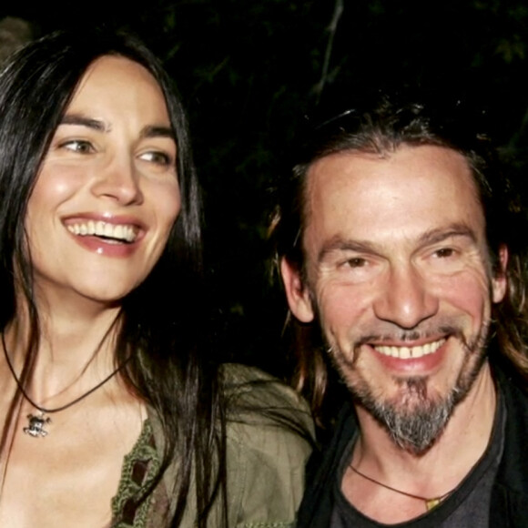 Captures d'écran du reportage "Florent Pagny, mon combat" diffusé sur TF1 lors de l'émission Sept à huit le dimanche 5 mars 2023. Florent Pagny se confie sur son combat contre le cancer dans "Sept à Huit". En janvier 2022, Florent Pagny annonçait souffrir d'un cancer du poumon, et annulait sa tournée. Quelques mois plus tard, le chanteur avait confié aux équipes de Sept à Huit être en rémission. Mais en janvier dernier, alors qu'il se trouvait en Patagonie, des examens ont révélé la présence d'un ganglion, l'obligeant à rentrer à Paris. Après la maladie, Florent Pagny se voit vivre en Patagonie, dans cette "immensité naturelle", et finir sa vie "retiré du monde". "Si j'ai la chance de devenir très vieux, il faut envisager de ne plus être en représentation (...) je peux avoir ce fantasme de finir ma vie retiré du monde, et de mourir comme un vieil indien", conclut-il. © Captures ecran TF1 via Bestimage  Screenshots of the report "Florent Pagny, mon combat" broadcast on TF1 during the programme Sept à huit on Sunday 5 March 2023. Florent Pagny confides on his fight against cancer in "Sept à Huit". In January 2022, Florent Pagny announced he was suffering from lung cancer and cancelled his tour. A few months later, the singer told the Sept à Huit team that he was in remission. But last January, while he was in Patagonia, tests revealed the presence of a lymph node, forcing him to return to Paris. After the illness, Florent Pagny sees himself living in Patagonia, in this "natural immensity", and finishing his life "withdrawn from the world". "If I'm lucky enough to become very old, I'll have to consider not performing anymore (...) I can have this fantasy of ending my life withdrawn from the world, and dying like an old Indian," he concludes. 