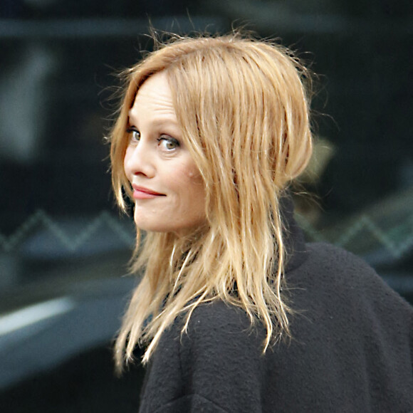 Vanessa Paradis - Arrivées et sorties du défilé Chanel Haute-Couture 2022 au Grand Palais Ephémère dans le cadre de la Fashion Week de Paris, France, le 25 janvier 2022. © Christophe Aubert via Bestimage