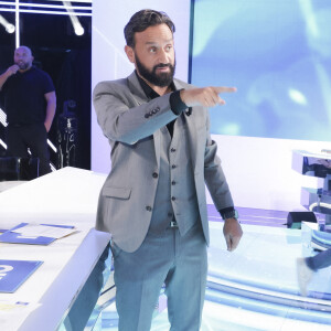 Exclusif - Cyril Hanouna sur le plateau de l'émission "Touche Pas à Mon Poste (TPMP)", présentée par C.Hanouna et diffusée en direct sur C8 le 22 septembre © Jack Tribeca / Bestimage