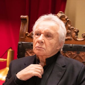 L'interprète d'"En chantant" fait donc partie de l'entourage de Marion Ruggieri. Un détail méconnu du grand du public.
Exclusif - Michel Sardou - Enregistrement de l'émission "Le Grand Restaurant" à Paris, qui sera diffusée le 3 février 2021 sur M6. © Philippe Leroux / Bestimage 