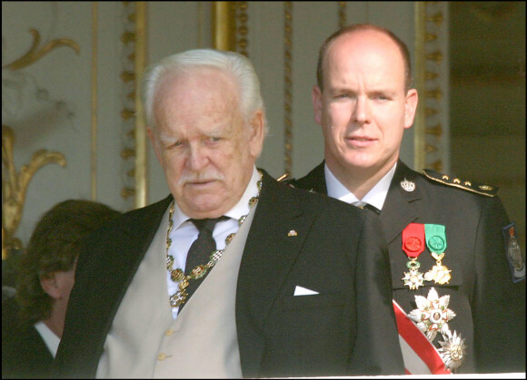 Le prince Rainier III de Monaco et son héritier le prince Albert II - Fête nationale de Monaco 2003.