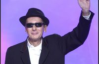 Alain Bashung, son couple fusionnel avec la "scandaleuse" Chloé Mons : "Ça ne plaisait pas à tout le monde"