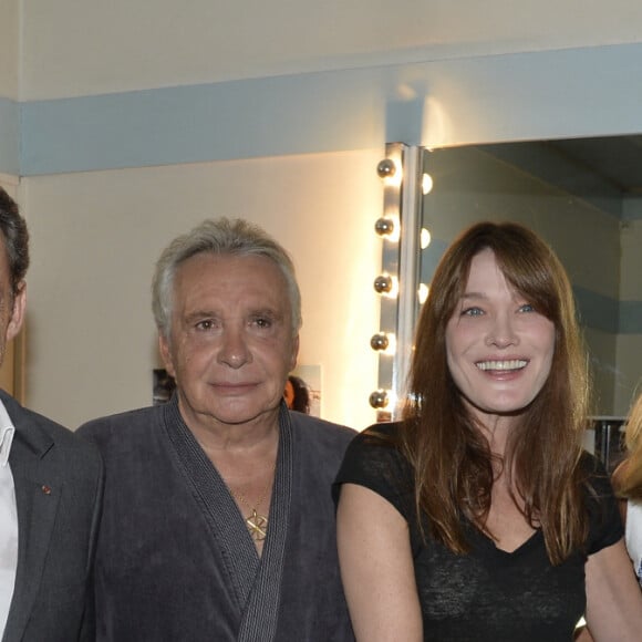 Anne-Marie Perier (femme de Michel Sardou), Nicolas Sarkozy, Michel Sardou, Carla Bruni-Sarkozy, Nicole et Gilbert Coullier - Loge de l'Olympia a l'issue du concert de Michel Sardou a Paris le 7 juin 2013. Alors que la presse les disait en froid, Vendredi soir, a l'issue de son concert, Michel Sardou a recu la visite de l'ancien president de la Republique et de son epouse Carla Bruni dans sa loge. 