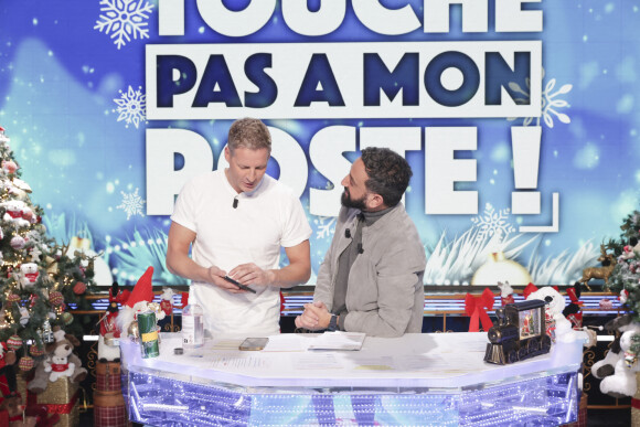 "Et tu m'enlève cette vilaine veste hein !", lui a demandé le papa de Lino.
Exclusif - Matthieu Delormeau, Cyril Hanouna - Enregistrement de l'émission "TPMP (Touche Pas à Mon Poste)", présentée par C.Hanouna et diffusée en direct sur C8 le 24 novembre © Jack Tribeca / Bestimage