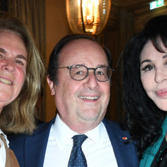 Exclusif - Valérie Lecasble, François Hollande et Yamina Benguigui - Le lundi 13 mars 2023, le dîner du Cercle de la Revue des Deux Mondes, orchestré par Marc Ladreit de Lacharrière, s'est réuni au Cercle de l'Union Interalliée en l'honneur de l'ancien Président de la République française François Hollande (2012-2017). © Giancarlo Gorassini / Bestimage 