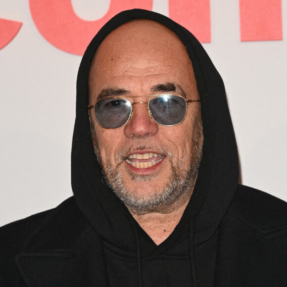 Elle lui permet également de "fuir" ses "drames personnels", comme il l'avait déjà confié à nos confrères de "Sud Ouest". 
Pascal Obispo - Première du film "Alibi.com 2" au cinéma Le Grand Rex à Paris le 6 février 2023. © Coadic Guirec/Bestimage 