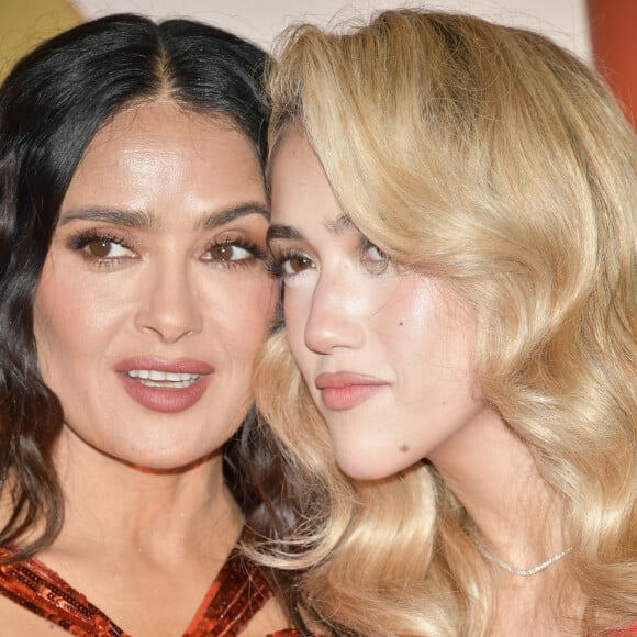 Salma Hayek et sa fille Valentina Paloma Pinault lors de la 95ème édition de la cérémonie des Oscars à Los Angeles, le 12 mars 2023.