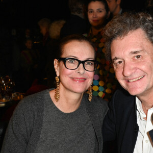 Exclusif - Carole Bouquet et son compagnon Philippe Sereys de Rothschild - People au spectacle "Cabaret" lors de la soirée de réouverture du Lido à Paris le 1er décembre 2022. © Coadic Guirec/Bestimage