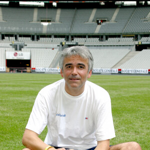 On dirait que Pascal Praud est un autre homme
Pascal Praud au match de football opposant : des litteraires, ecrivains, personalites et du personel TF1 au stade de France (St Denis 93 )