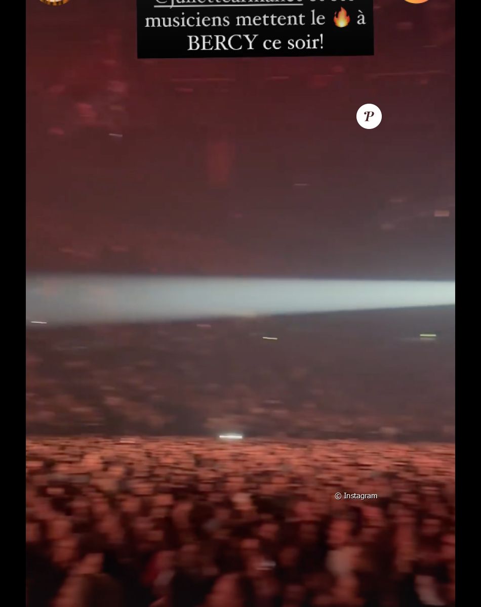 Un important mouvement de foule a eu lieu
Slimane au concert de Juliette Armanet le 17 mars 2023.