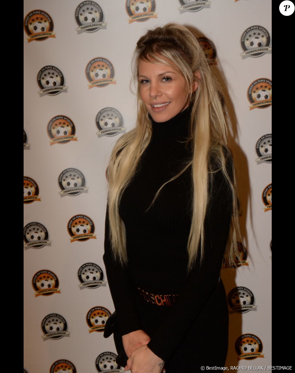 Séparée de Simon Castaldi, elle a confié se "branler" de Kylian Mbappé
Semi-exclusif - Adixia (les Marseillais) - Soirée pour le lancement de l'application smart phone "ThomasLaMasse" à Paris, France, le 11 décembre 2017. © Rachid Bellak/Bestimage