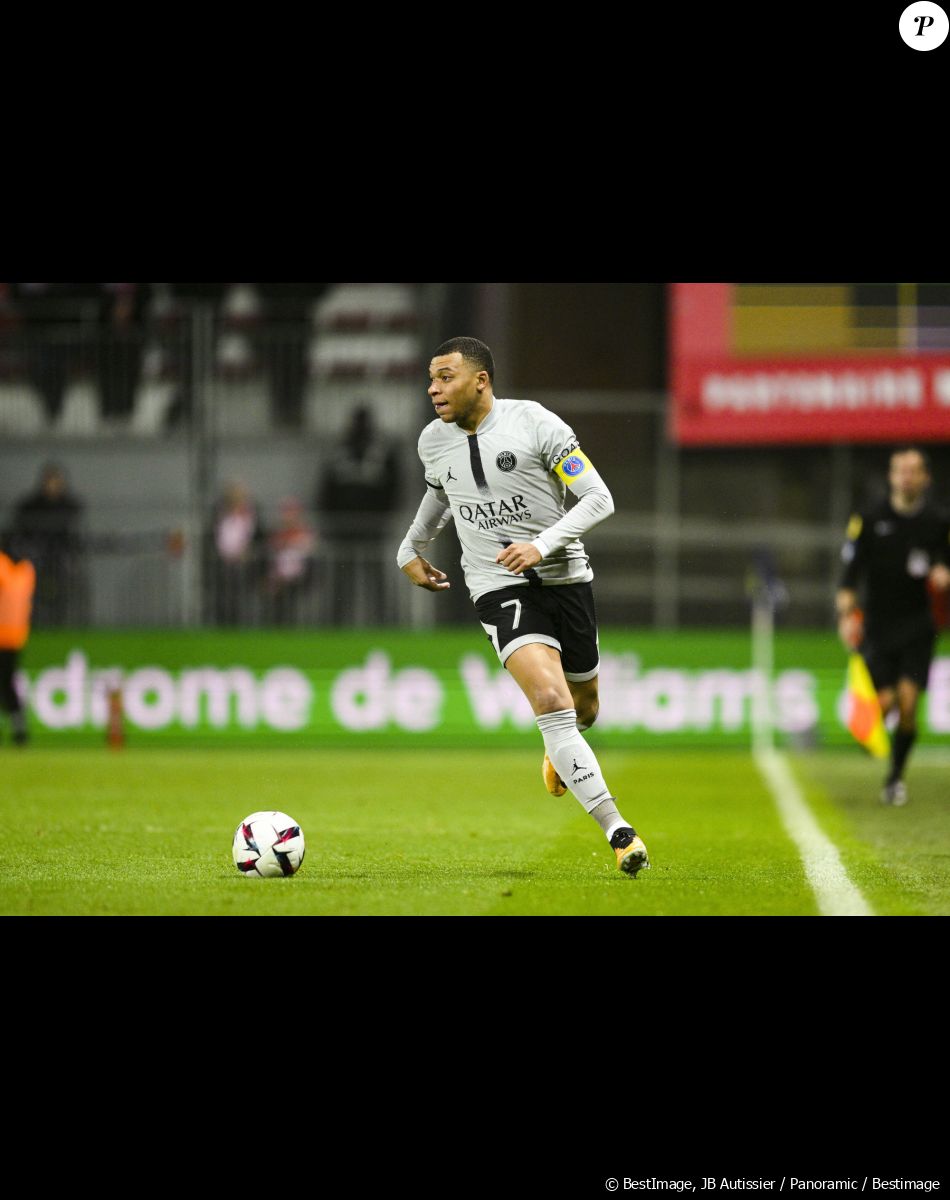 Kylian Mbappe (PSG) lors du match de championnat de Ligue 1 Uber Eats opposant Le Stade Brestois 29 (Brest) au Paris Saint-Germain (PSG) au stade Francis-Le Ble à Brest, France, le 11 mars 2023. le PSG a gagné 2-1. © Jean-Baptiste Autissier/Panoramic/Bestimage