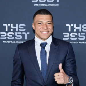 Célibataire, Adixia préfère rester seule pour le moment
Kylian Mbappé - Photocall de la cérémonie des Best FIFA Football Awards à la salle Pleyel à Paris. © Cyril Moreau / Bestimage 