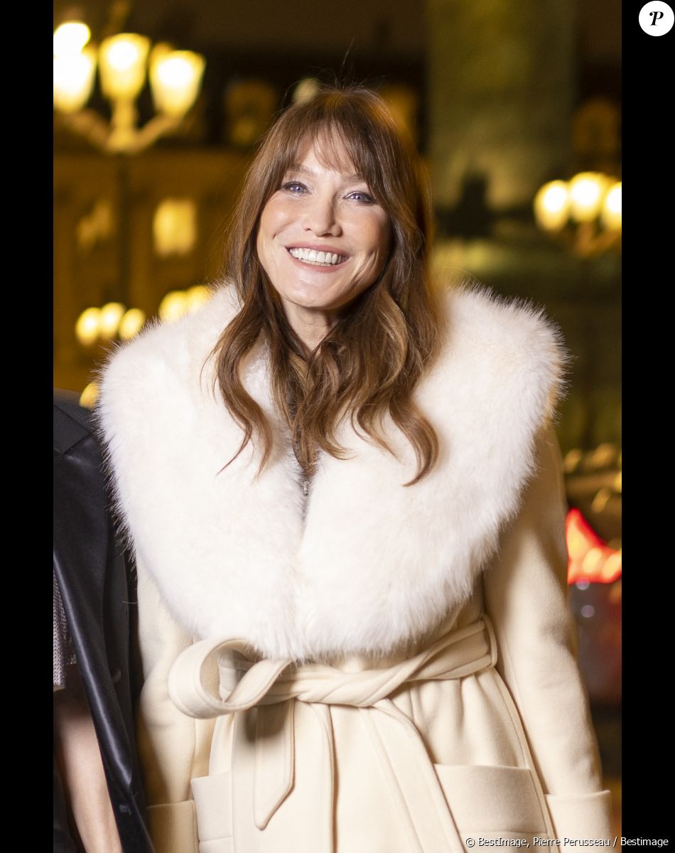 Carla Bruni - Arrivées au dîner Gucci à l'hôtel Ritz Paris lors de la fashion week Haute Couture printemps / été 2023 le 24 janvier 2023. © Pierre Perusseau / Bestimage