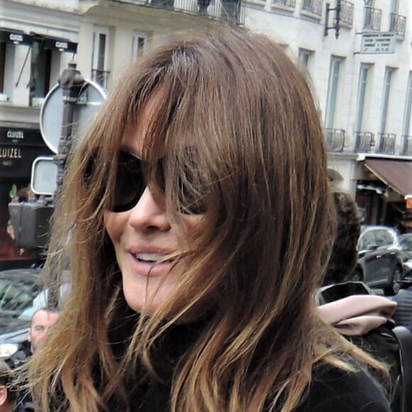 Exclusif - Prix Spécial - Carla Bruni-Sarkozy - Hommage à la chanteuse Dani en l'église Saint-Roch à Paris le 1er octobre 2022.