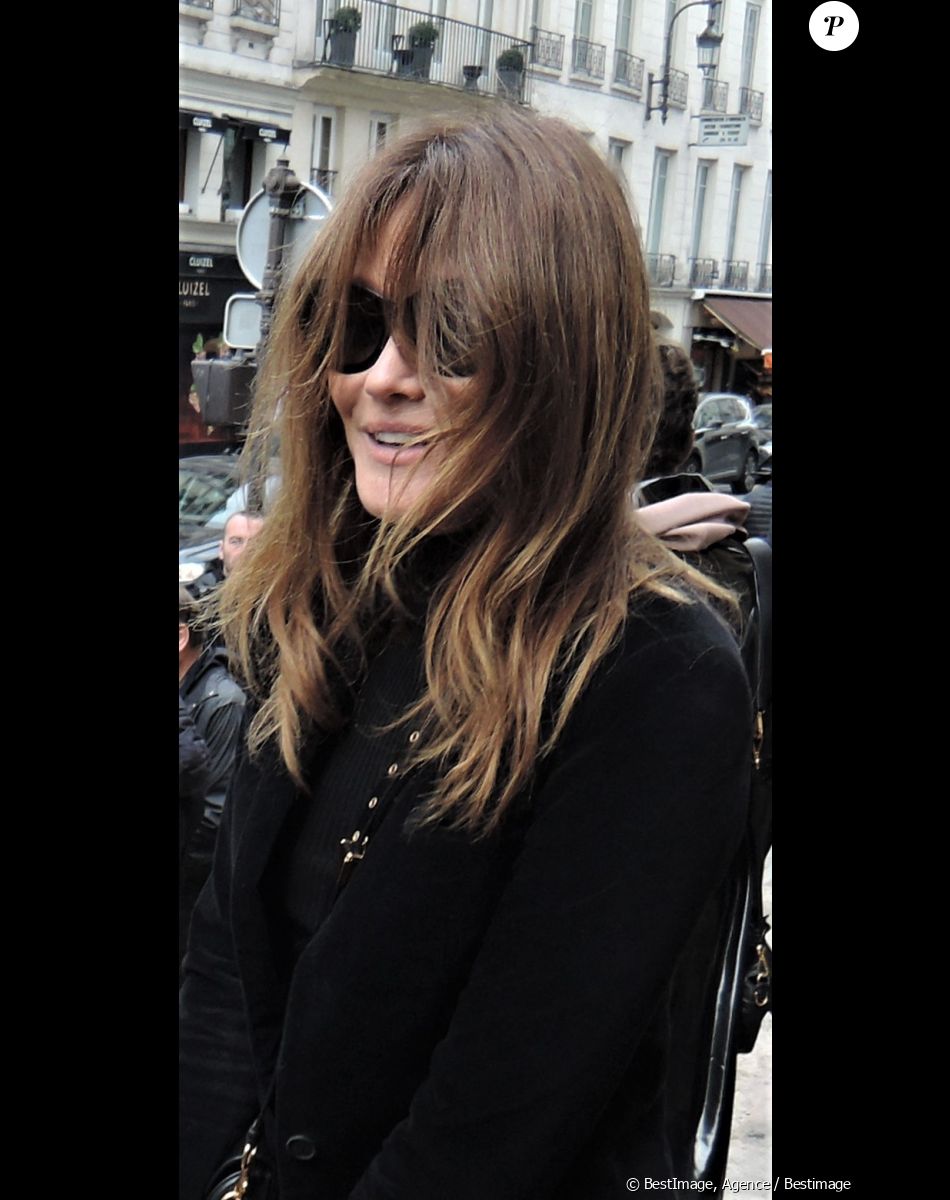 Exclusif - Prix Spécial - Carla Bruni-Sarkozy - Hommage à la chanteuse Dani en l'église Saint-Roch à Paris le 1er octobre 2022.
