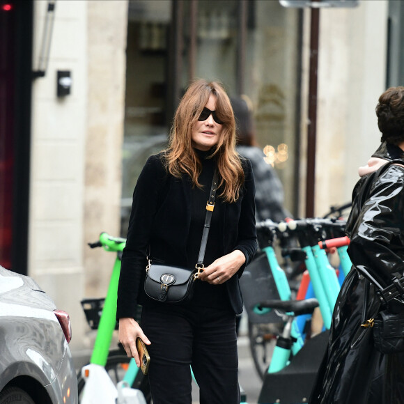 Exclusif - Prix Spécial - Carla Bruni-Sarkozy - Hommage à la chanteuse Dani en l'église Saint-Roch à Paris le 1er octobre 2022.