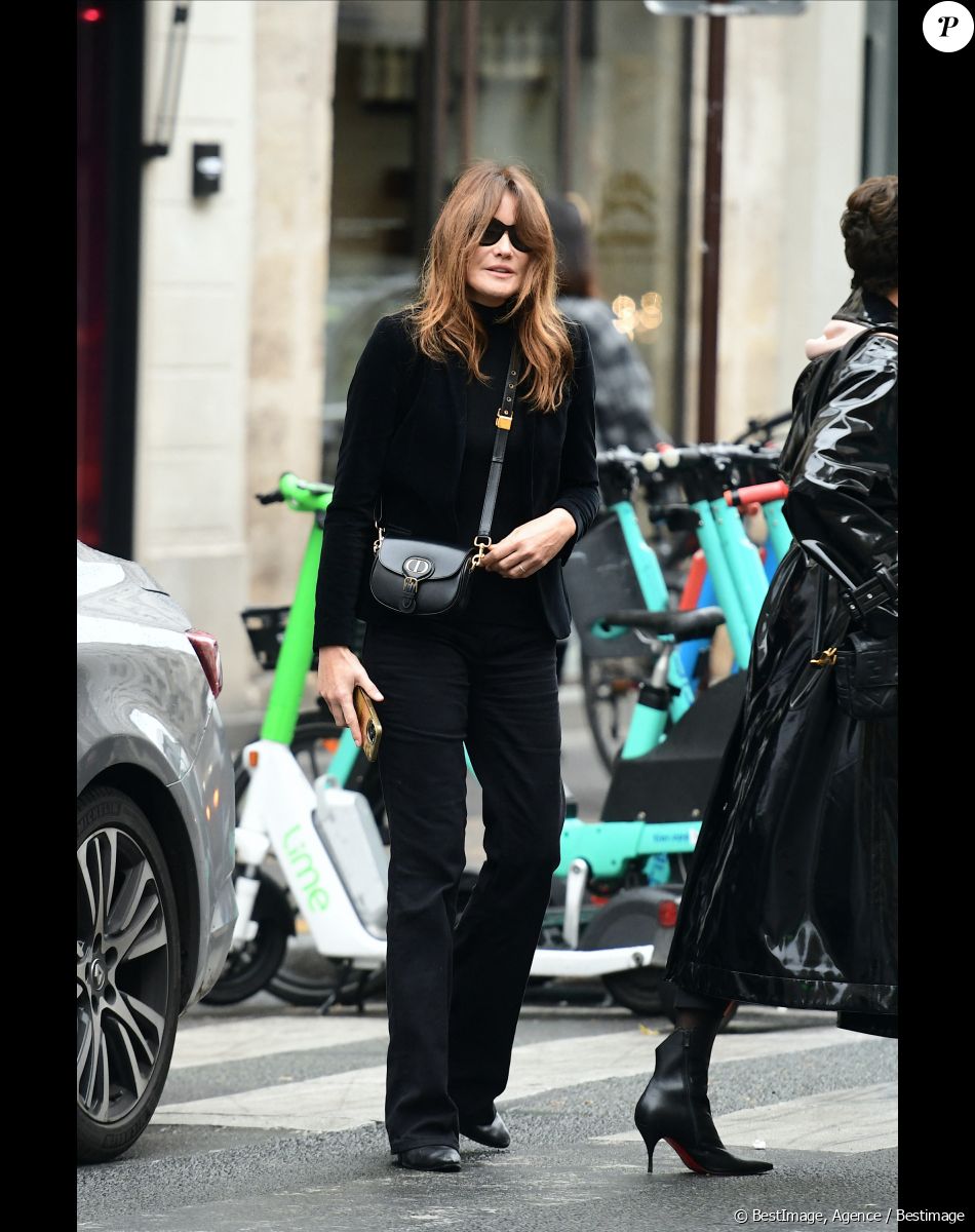 Exclusif - Prix Spécial - Carla Bruni-Sarkozy - Hommage à la chanteuse Dani en l'église Saint-Roch à Paris le 1er octobre 2022.